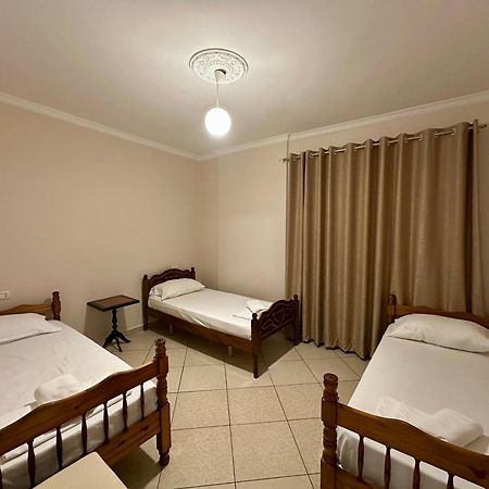 Rias Seaside Apartments Vlore Luaran gambar