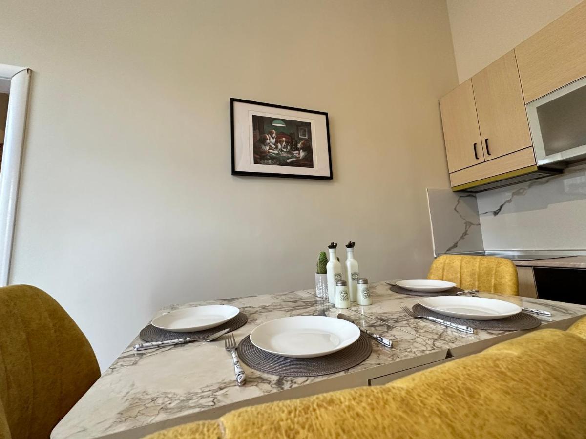 Rias Seaside Apartments Vlore Luaran gambar