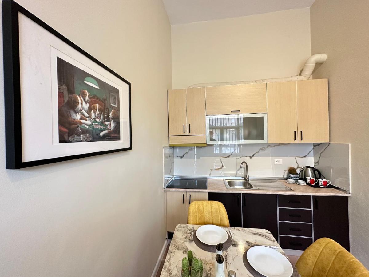 Rias Seaside Apartments Vlore Luaran gambar