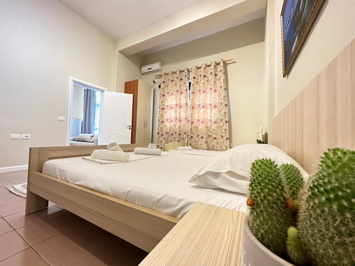 Rias Seaside Apartments Vlore Luaran gambar