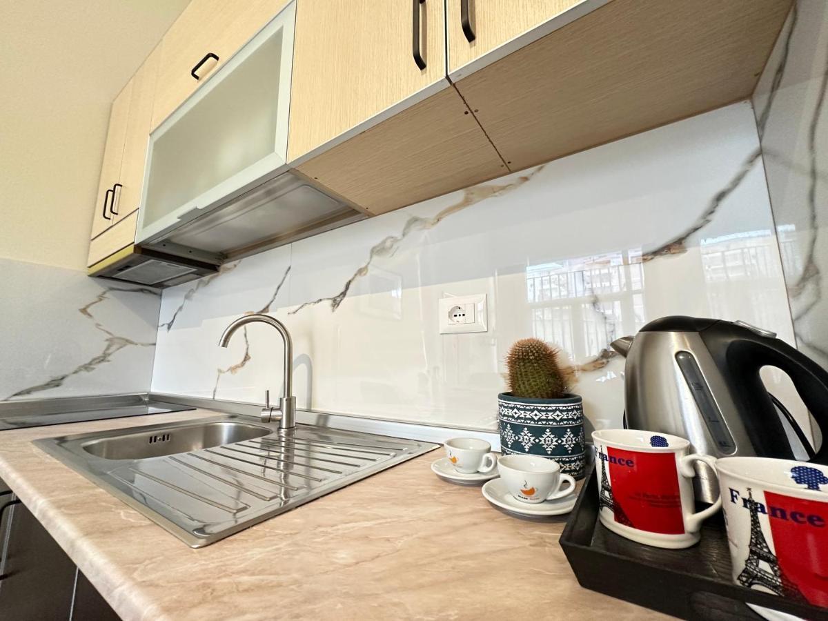 Rias Seaside Apartments Vlore Luaran gambar