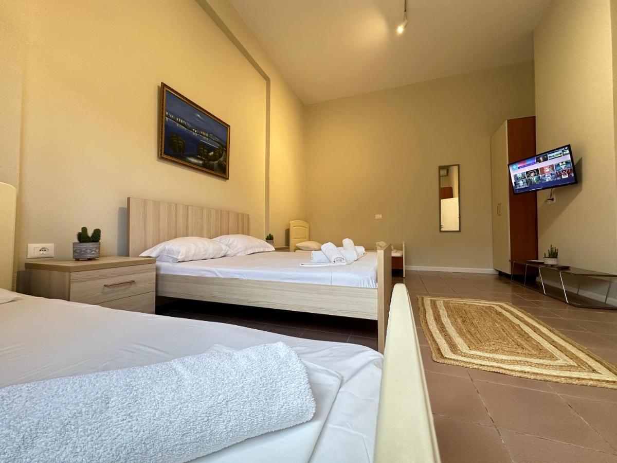 Rias Seaside Apartments Vlore Luaran gambar